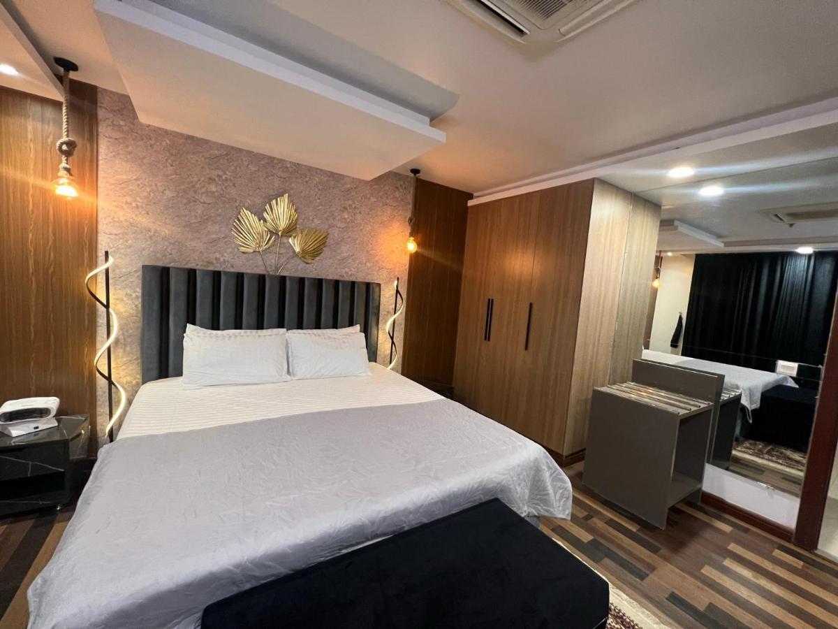 Sunset Luxury Gold Crest Mall Residency ラホール エクステリア 写真
