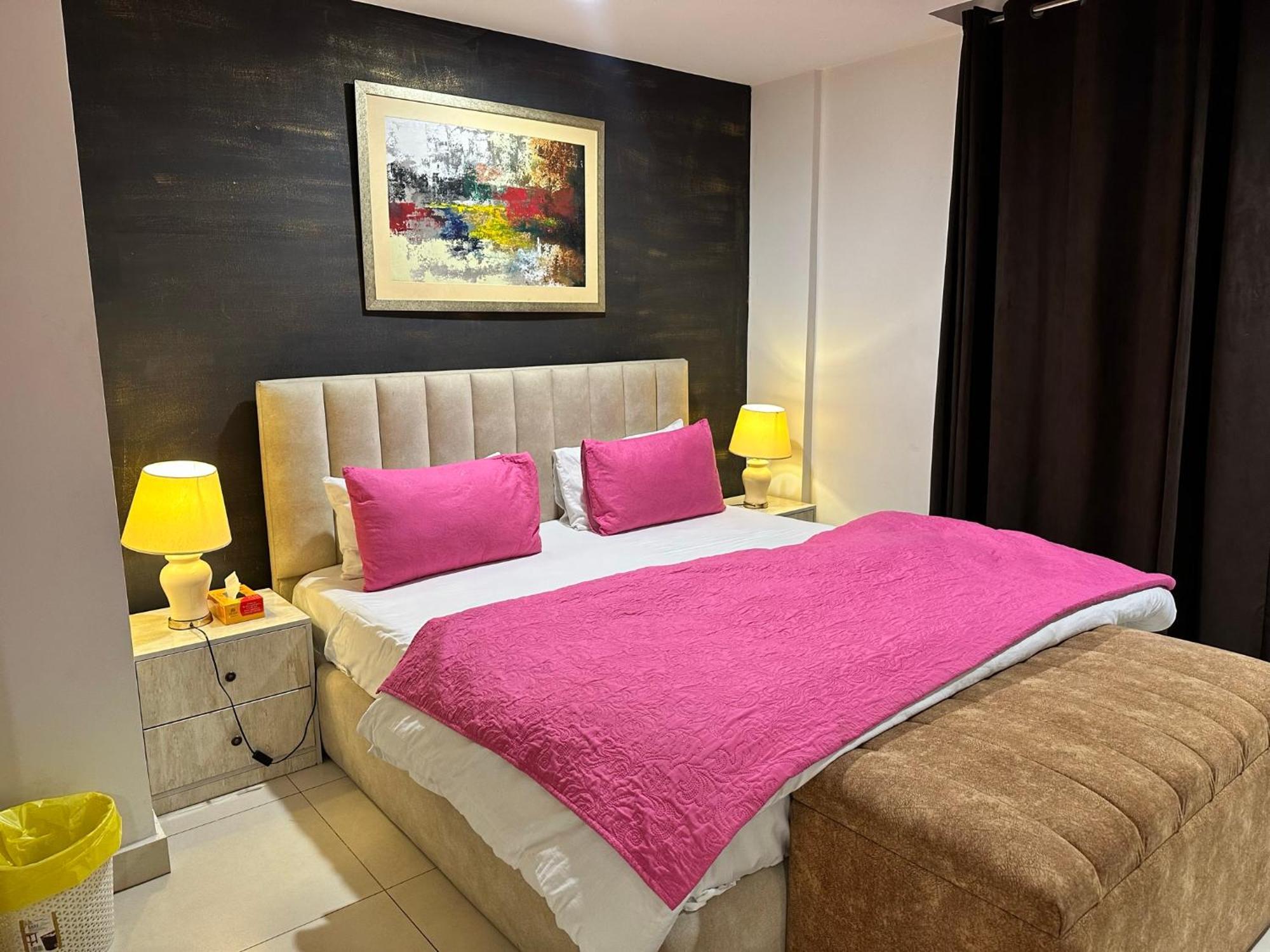 Sunset Luxury Gold Crest Mall Residency ラホール エクステリア 写真